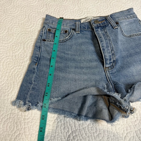 Denim Forum Blue High-Waisted the 50’s Arlo Shorts - Picture 10 of 11